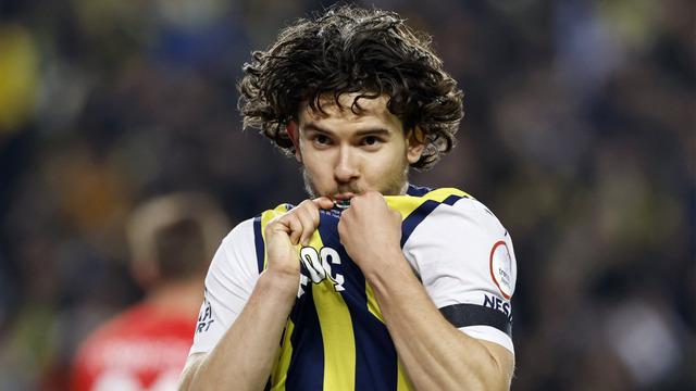 Ali Koç yeni sözleşme önerdi, Ferdi 'ayrılmak istiyorum' dedi! İngilizler yıldız ismin yeni takımını açıkladı