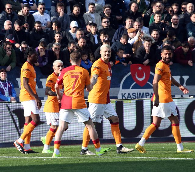 Galatasaray şampiyonluk yarışında hata yapmadı! Kasımpaşa engelini Icardi'nin performansıyla geçtiler 640xauto