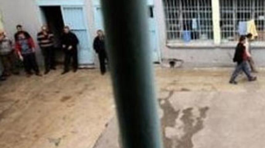 &lsquo;Ziyaret&ccedil;iler &ccedil;ırıl&ccedil;ıplak soyuluyor&rsquo;