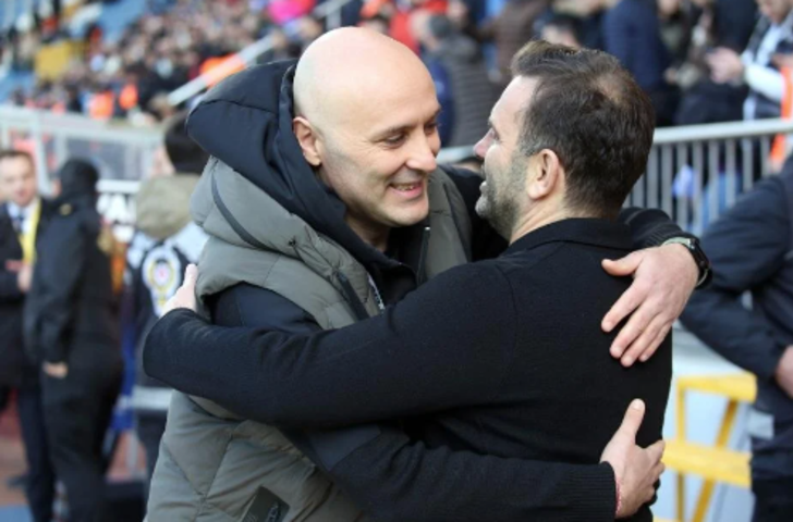 Kasımpaşa galibiyetinin sonrası kameraların karşısına geçen Okan Buruk'tan Fenerbahçe Başkanı Ali Koç'a yanıt! G3