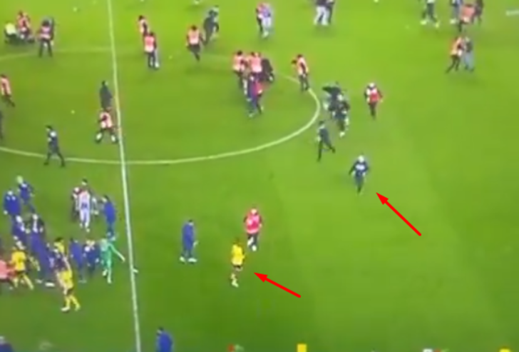 Fenerbahçe'nin golcüsü Michy Batshuayi'den Trabzonsporlu taraftara döner tekme! G4