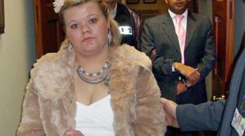 D&uuml;ğ&uuml;nlerinde tutuklandılar!