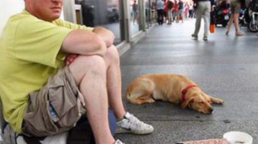 Emekli maaşı kesilince intihar etti!