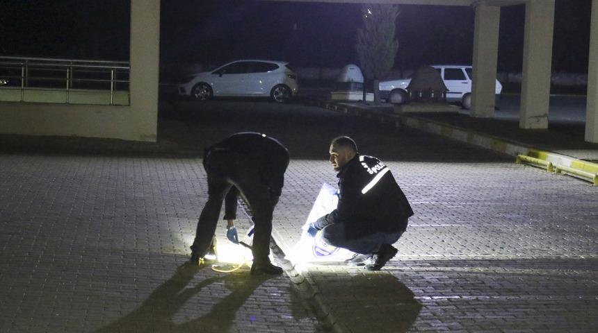 Uşak'ta hastanenin otoparkında av tüfeğiyle vurulan kişi ağır yaralandı