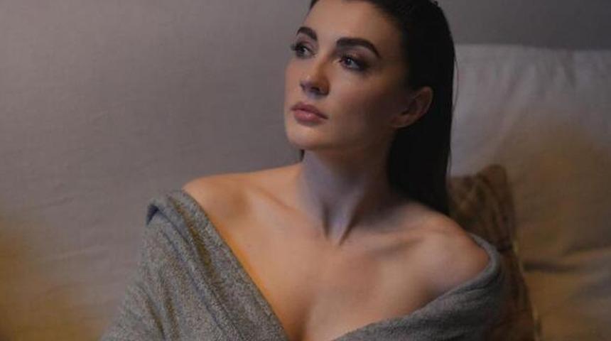 Burcu Özberk yapay zeka ile şişmanlatıldı! O fotoğrafı görünce...