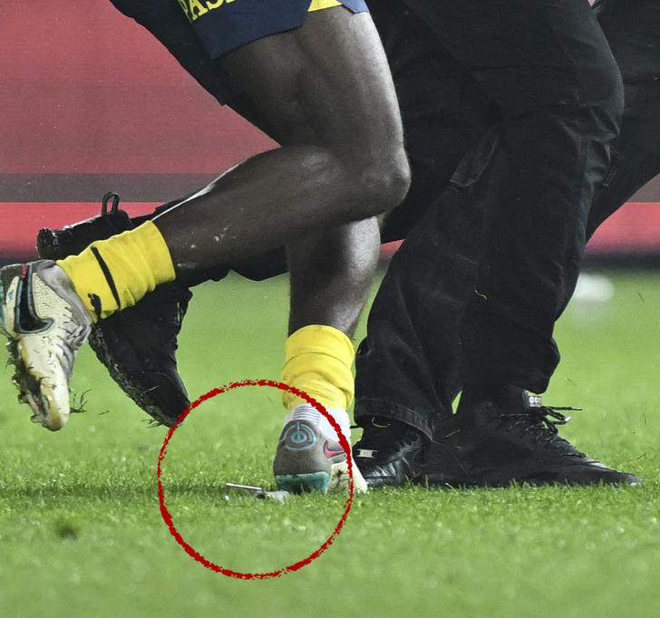 Dev derbide yaşananlar Avrupa basınına böyle yansıdı! "Türkiye'de skandal, Michy Batshuayi karate vuruşu..." G2