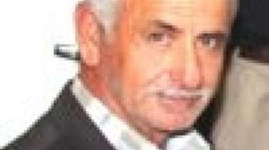 Travestiler, imamı taciz etti