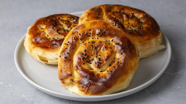 Patatesli gül böreği tarifi: Patatesli gül böreği nasıl yapılır?