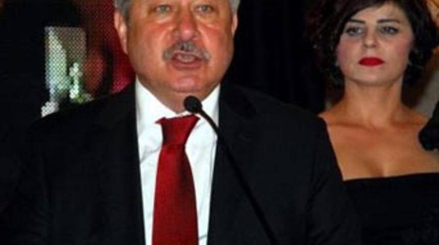 Akaydın 'büyük ağabeyin' ismini açıkladı!