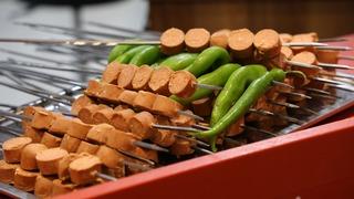 İftar sofralarının vazgeçilmezi: İrişkit sucuğu! Kahramanmaraş’ın asırlık lezzeti doyurucu özelliğiyle dikkat çekiyor