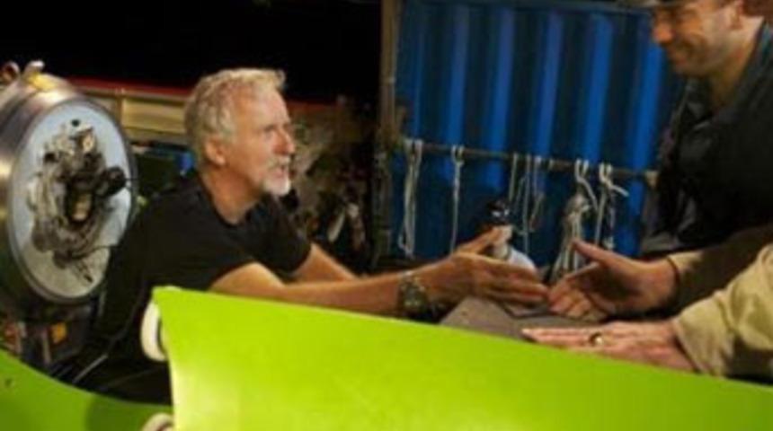 Dünyanın dibinde 3 saat geçirdi