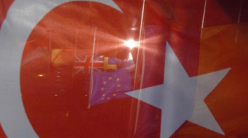 T&uuml;rkiye'ye vize muafiyeti başka bahara!