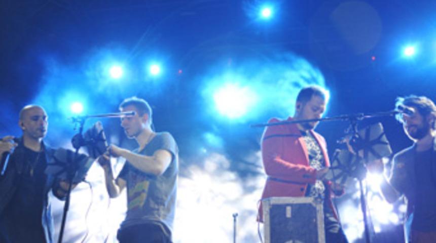 Gripin iPad ile konser verdi