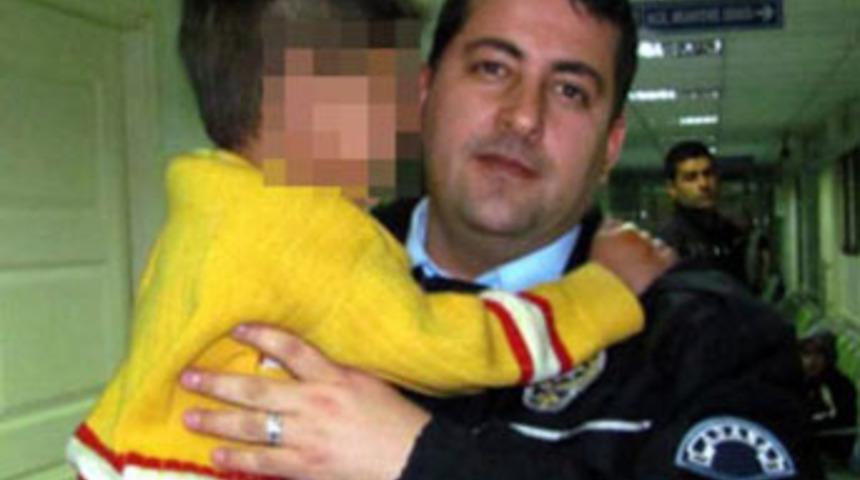 İşkence g&ouml;ren &ccedil;ocuk polise sığındı!