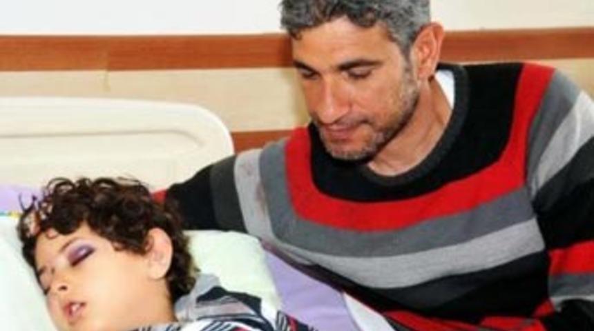 K&uuml;&ccedil;&uuml;k Alper'in &uuml;zerine demir kapı devrildi!