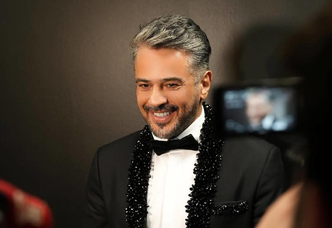 Yalı &Ccedil;apkını&rsquo;nın Orhan'ı Emre Altuğ yeğeni Eren Altuğ'la pozunu paylaştı! "Aşırı benziyorlar"