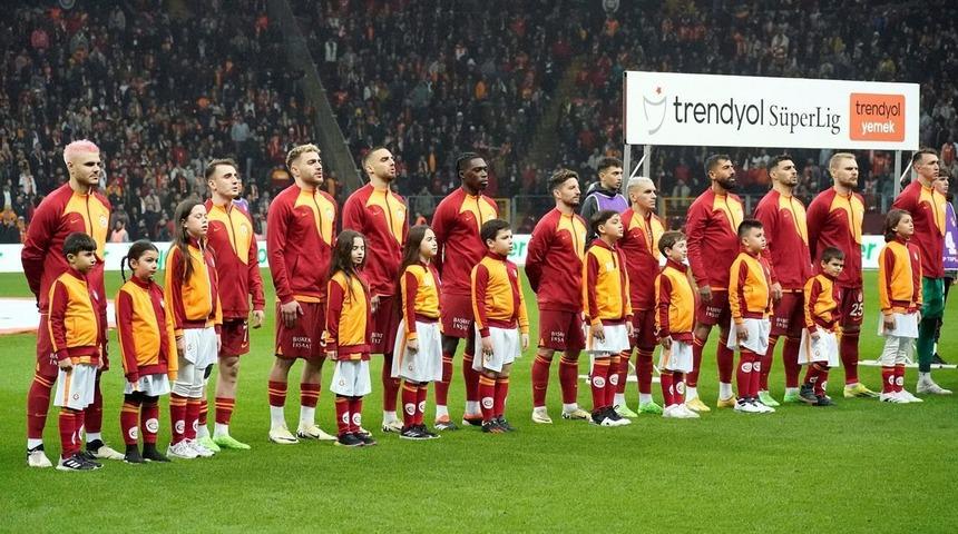 Galatasaray'da Başkan Dursun Özbek Torreira ve Muslera ile anlaştıklarını açıkladı!