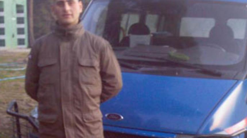 Askerlerin &ouml;ld&uuml;ren şakası!