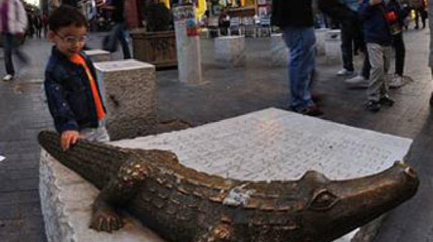 Kadıköy'de timsah polemiği!