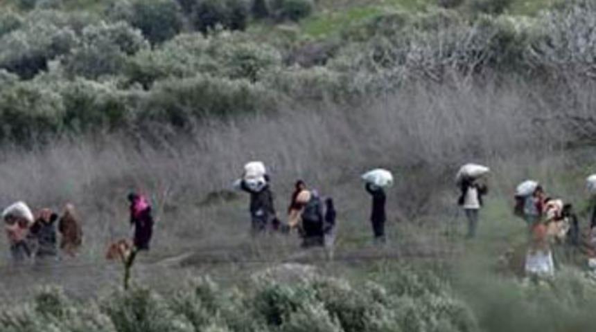 Sınırı koşarak geçiyorlar