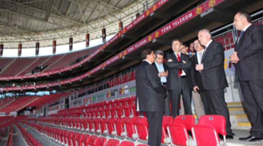 TT Arena, AKP Kongresine hazırlanıyor