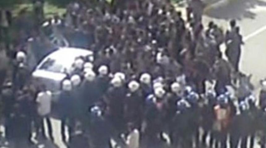 Üniversitelilere biber gazı ile müdahale!