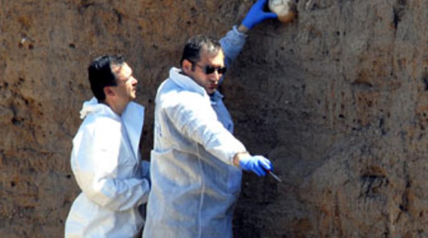 Askeri alanda insan iskeletleri bulundu