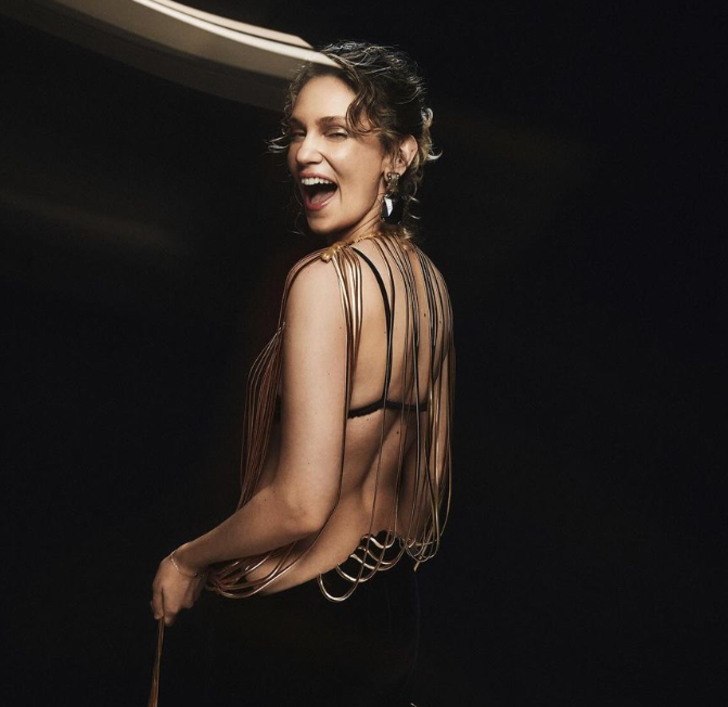 Kızılcık Şerbeti'nin Dilruba'sı Farah Zeynep Abdullah dansıyla sosyal medyayı salladı! Oryantal kıyafeti olay oldu G5