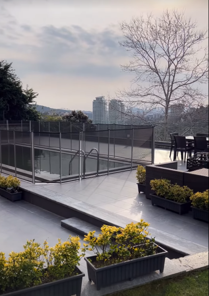 Yatırımlarını gayrimenkule yatırıyorlar! Fahriye Evcen lüks evinin manzarasını paylaştı! G2