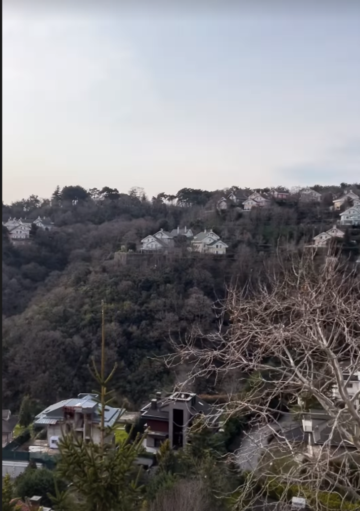 Yatırımlarını gayrimenkule yatırıyorlar! Fahriye Evcen lüks evinin manzarasını paylaştı! G3