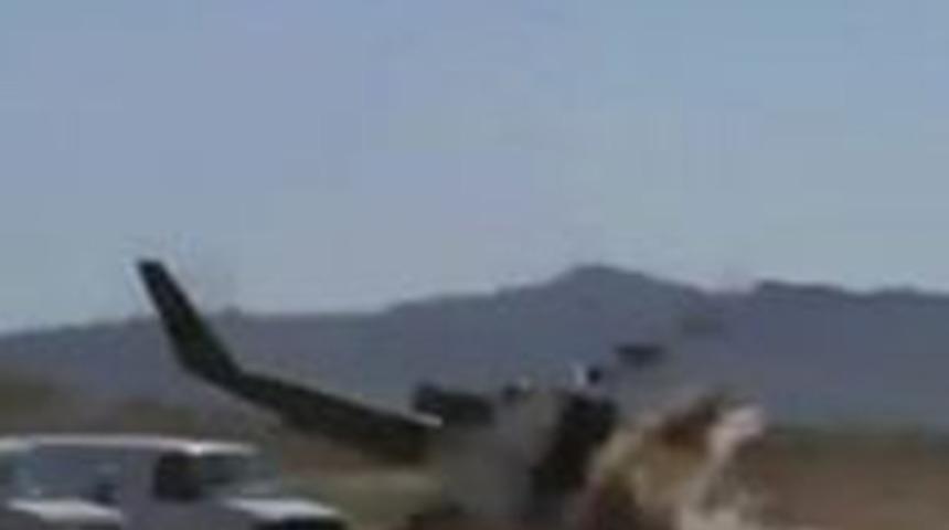 Helikopter yere &ccedil;akıldı