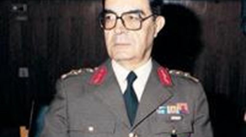 Ordunun zirvesine siyan&uuml;rl&uuml; kahve