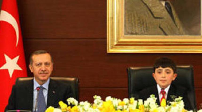 'Sen kimsin kardeşim' desene