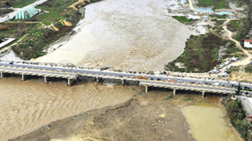 "Her an başka k&ouml;pr&uuml;ler de yıkılabilir"