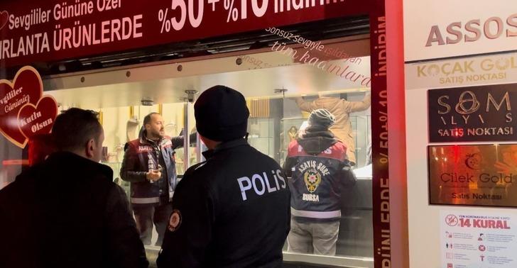 Kuyumcu dükkanının camından bakınca gözlerine inanamadılar! Emanet ettikleri altın ve dövizleri buhar oldu G1