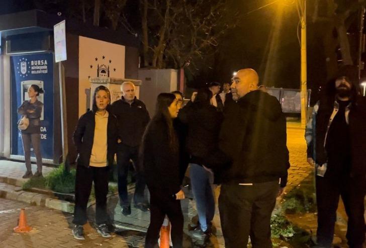 Kuyumcu dükkanının camından bakınca gözlerine inanamadılar! Emanet ettikleri altın ve dövizleri buhar oldu G2