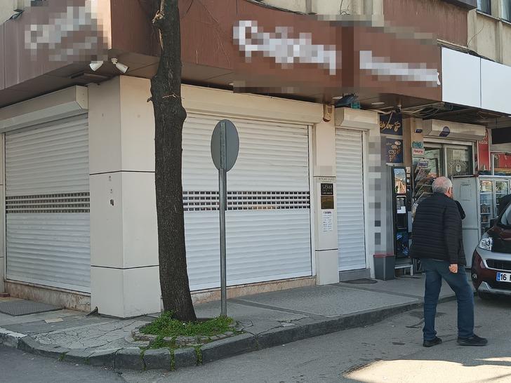 Kuyumcu dükkanının camından bakınca gözlerine inanamadılar! Emanet ettikleri altın ve dövizleri buhar oldu G3