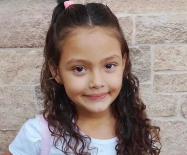 Ailenin tatili kabusa döndü! Tuvalete düşen 7 yaşındaki kız çocuğu hayatını kaybetti... Banyo yaparken cansız bedeni bulundu 640xauto