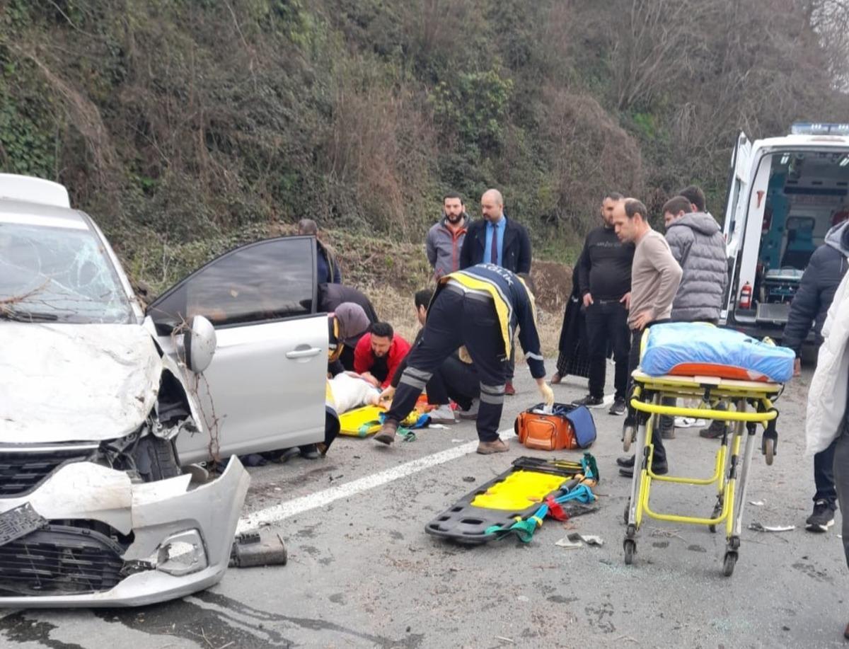 Rize&rsquo;de trafik kazası: 2 yaralı