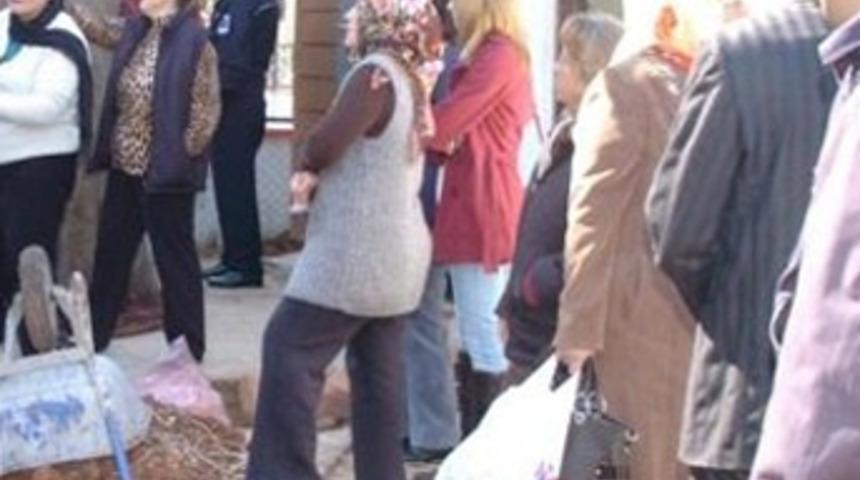 Vatandaşlar sokağa döküldü