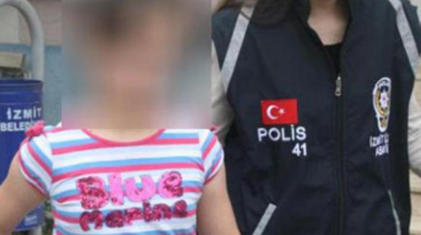 Sırtında bı&ccedil;akla ambulans bekledi!