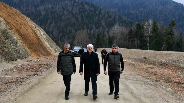 Selden zarar gören Yedigöller yolunda çalışmalar devam ediyor