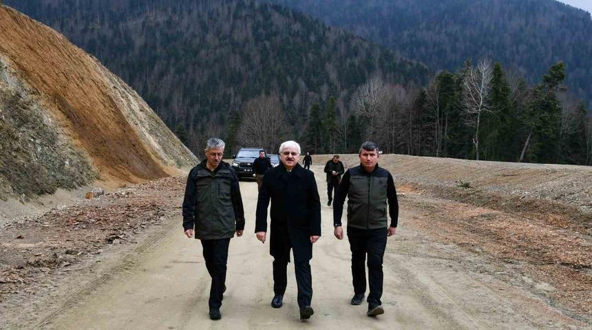 Selden zarar gören Yedigöller yolunda çalışmalar devam ediyor