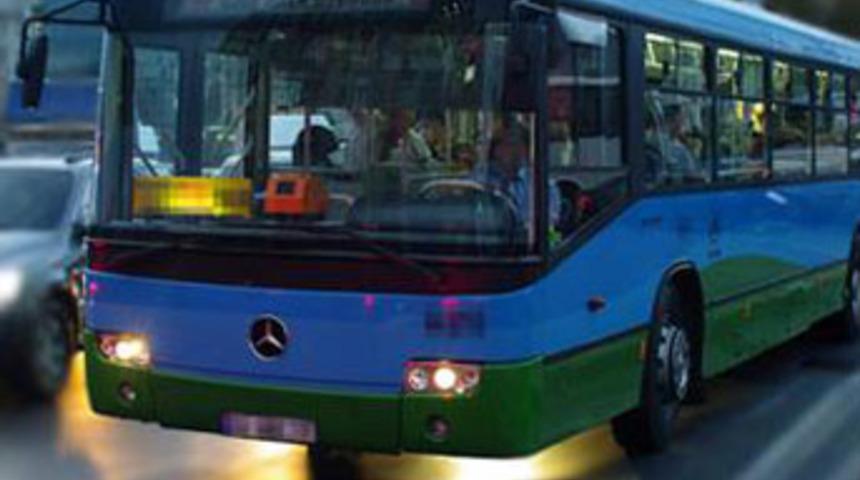 Halk otobüsü şoföründen engelliye bıçak