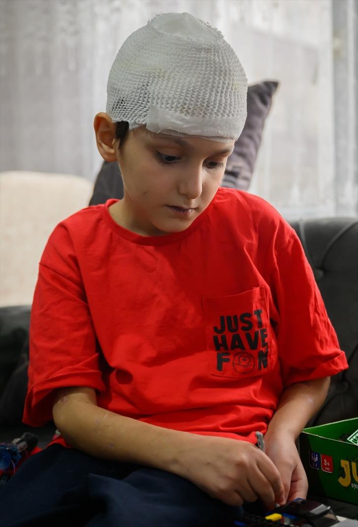 Sahipsiz köpeklerin saldırısında ağır yaralanmıştı... Tunahan'dan sevindiren haber! Artık ailesiyle bir arada G4