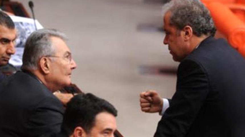 O Baykal'la konuştu, CHP'liler tepki g&ouml;sterdi