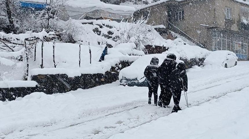 Şırnak'ın 2 ilçesinde olumsuz hava koşulları nedeniyle eğitime 1 gün ara