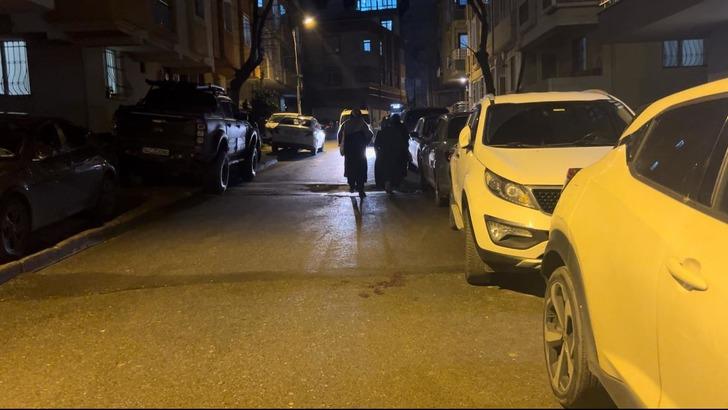 Sokak ortasında silahlı saldırı! Kanlar içinde yere yığıldı... Yaralanan kadının hayati tehlikesi var G1