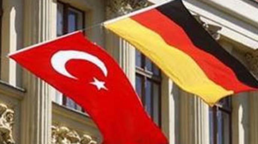 Almanya'daki T&uuml;rklere m&uuml;jde