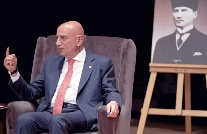 Mal varlığı olay olmuştu! Turgut Altınok'un yanıtını duyunca verdiği tepki herkesi güldürdü... 'Torpil' açıklamasında ise Oğuzhan Uğur araya girdi: Öyle demeyelim de... G2